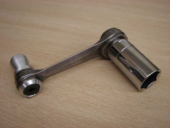 Plug wrench