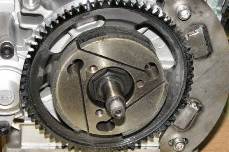 maintenance_clutch_bearing_04.jpg